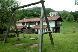 Casa Karakotxeko Borda I y II casa rural en Azpilcueta (Navarra)