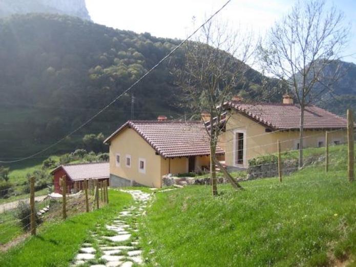 Independientemente suerte Amanecer Casas Colgadas del Cares, Casa Rural en Peñamellera Alta, Asturias -  Clubrural