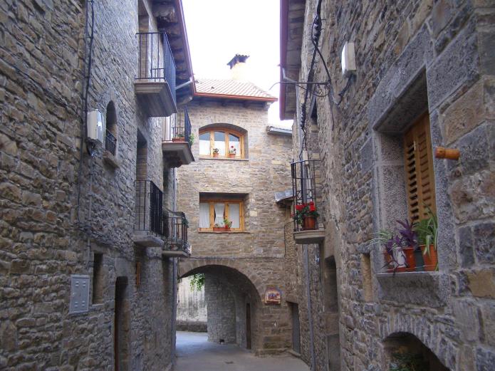 Vivienda de Turismo Rural O trujar, Casa Rural en Ainsa ...