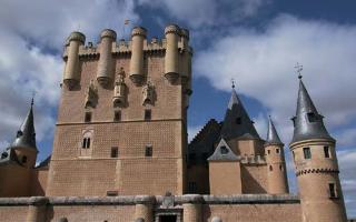 Castilla y León: Tierra de Castillos